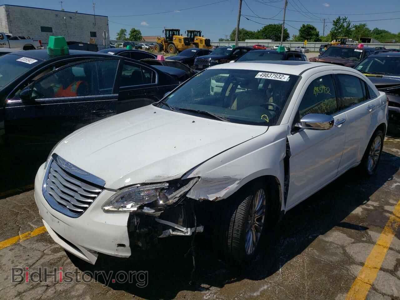 2012 CHRYSLER 200 - VIN: 1C3CCBCBXCN166311 - Фото 2
