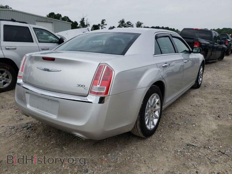 2012 Chrysler 300 (VIN 2C3CCAET9CH268059) — photo 4 of 10