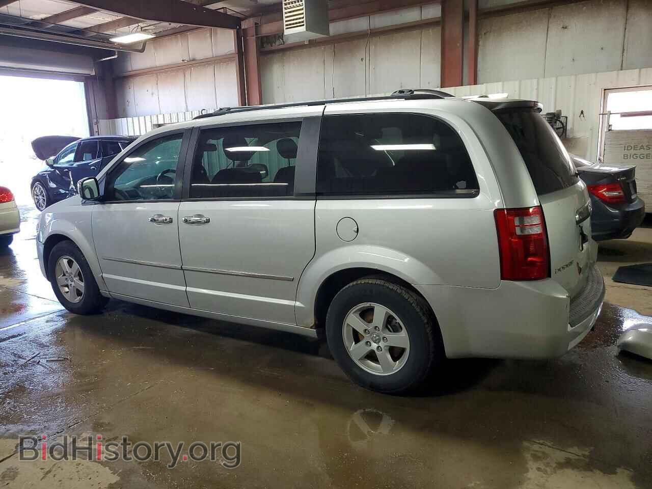 2010 DODGE CARAVAN - VIN: 2D4RN5D15AR196875 - Photo 2