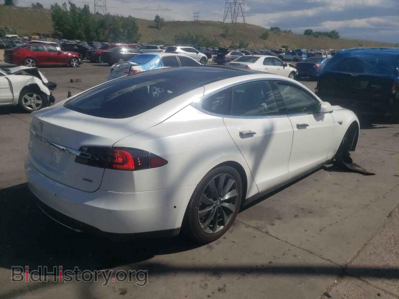 2015 TESLA MODEL S - VIN: 5YJSA1E22FF107597 - Фото 4