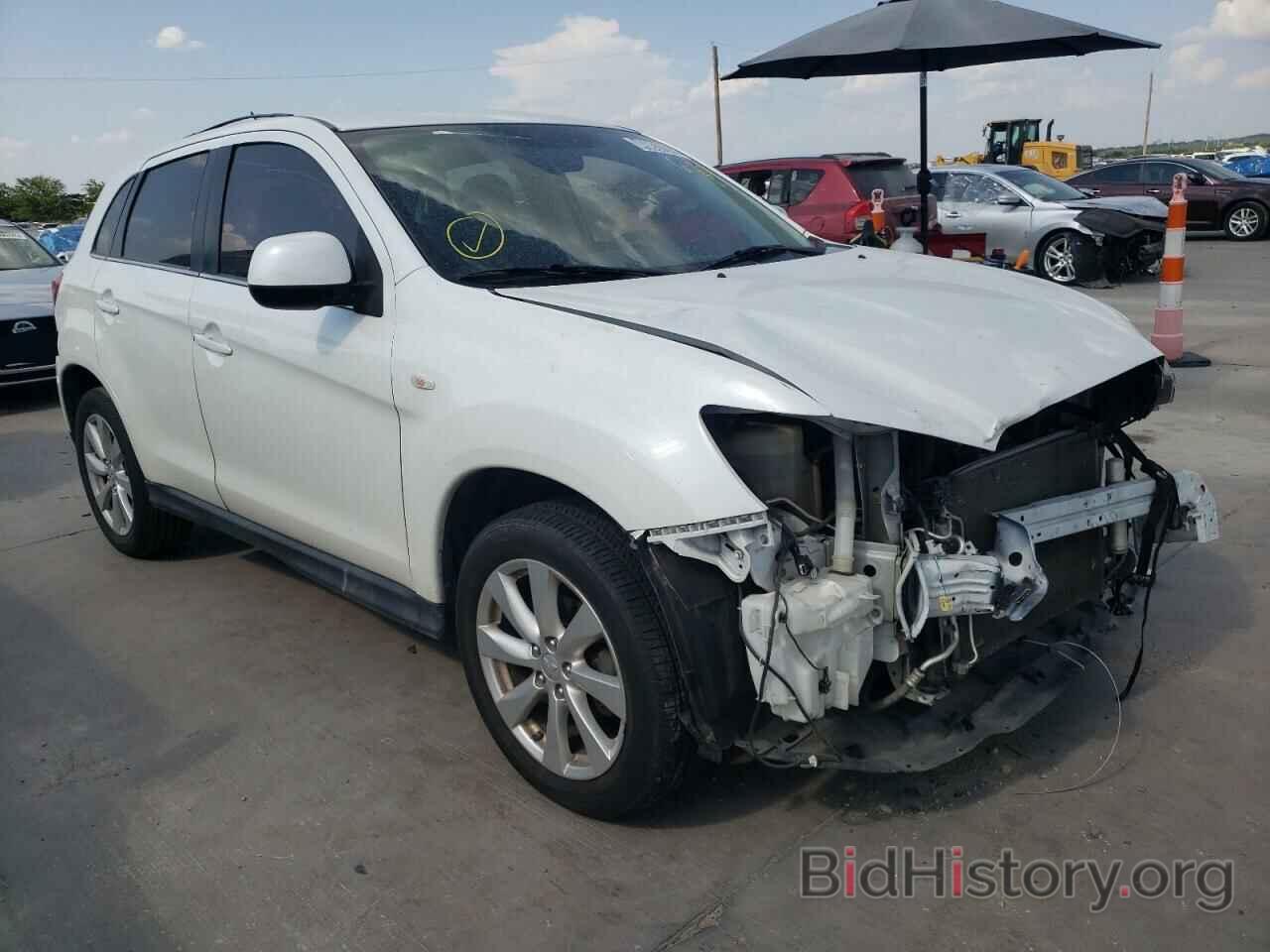 Фотография 4A4AP4AU3EE019427 - MITSUBISHI OUTLANDER 2014