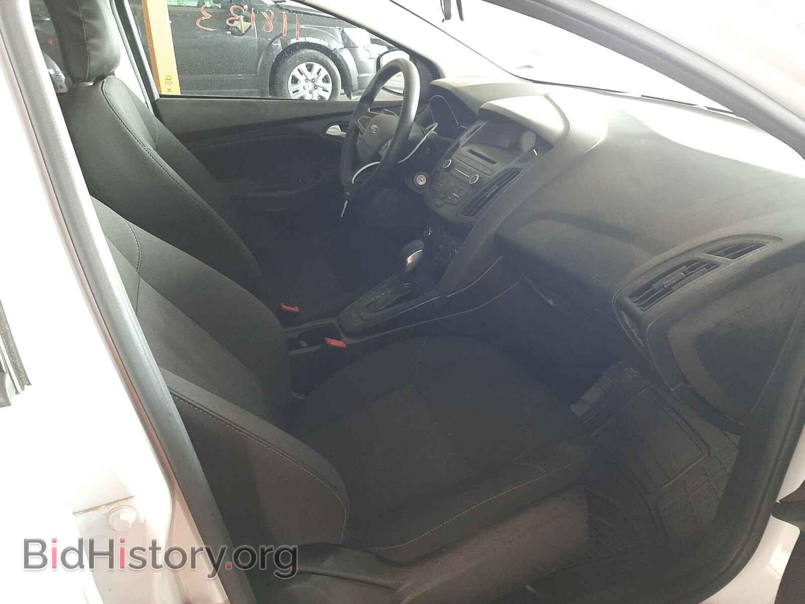 2017 FORD FOCUS - VIN: 1FADP3F25HL343913 - Photo 5