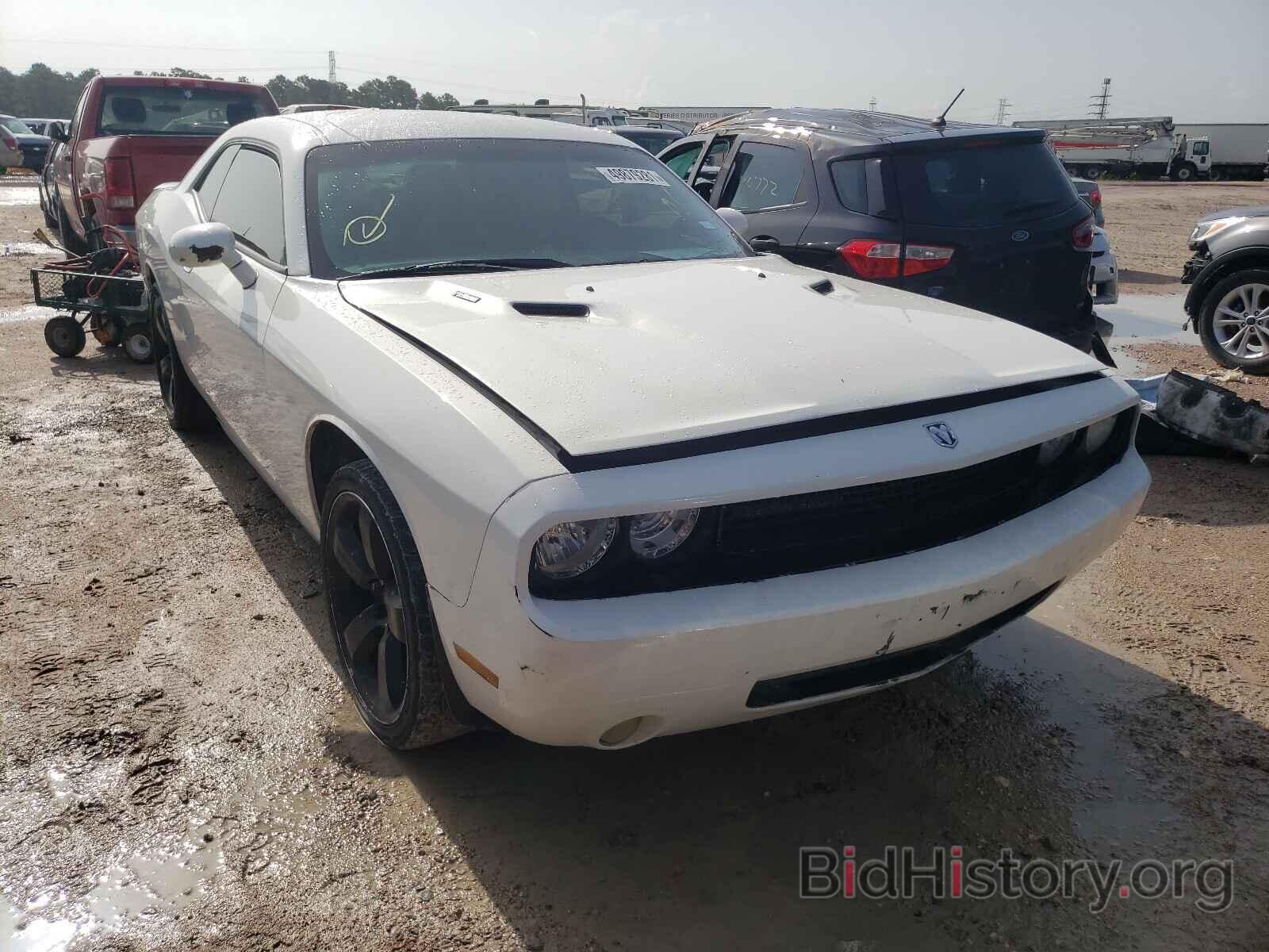 Photo 2B3LJ54T39H605474 - DODGE CHALLENGER 2009