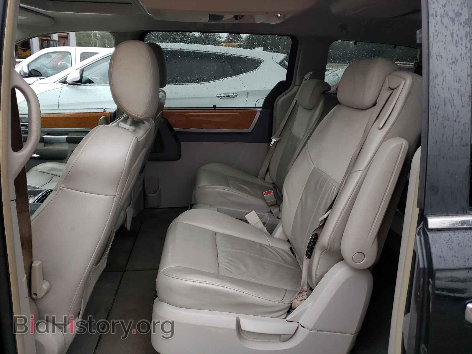 2008 CHRYSLER MINIVAN - VIN: 2A8HR64X88R735385 - Фото 6