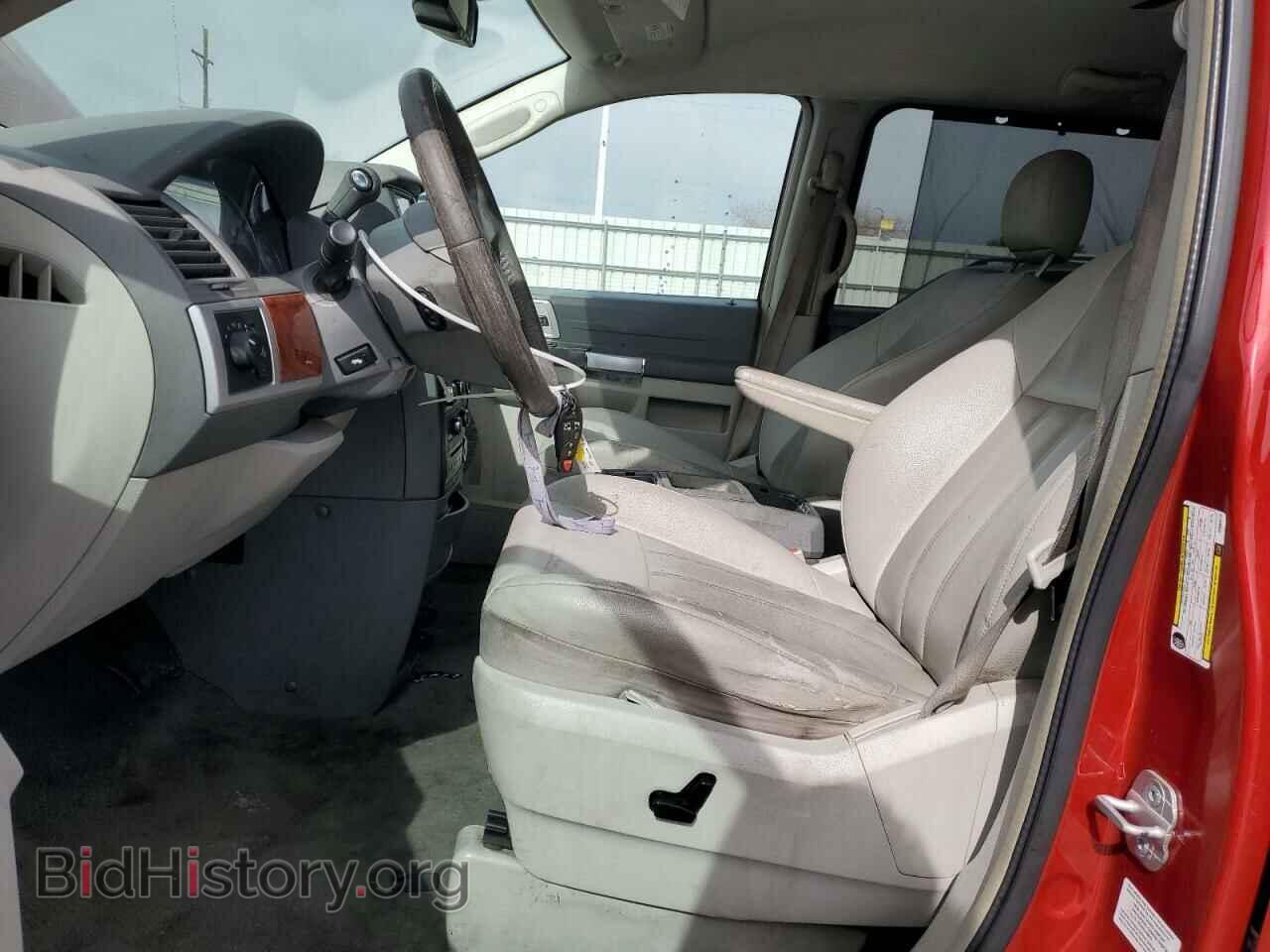 2008 CHRYSLER MINIVAN - VIN: 2A8HR54P48R660212 - Фото 7