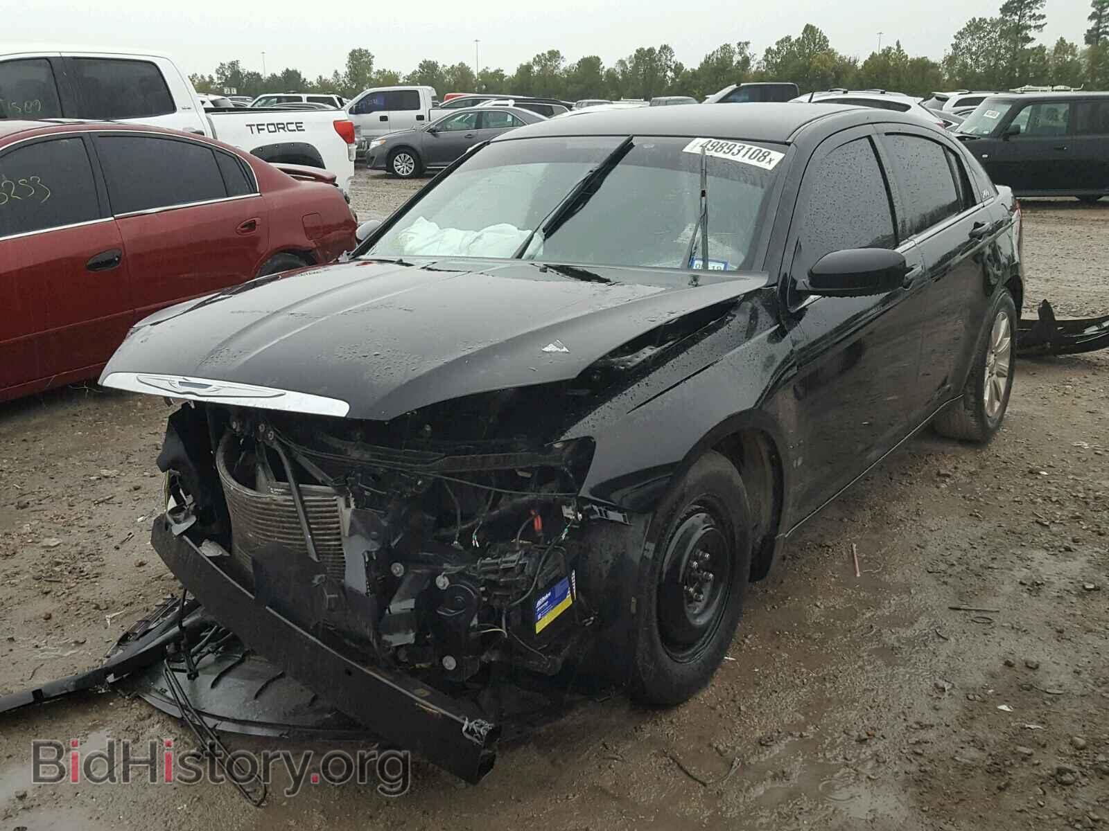 2012 CHRYSLER 200 - VIN: 1C3CCBAB9CN262465 - Фото 2