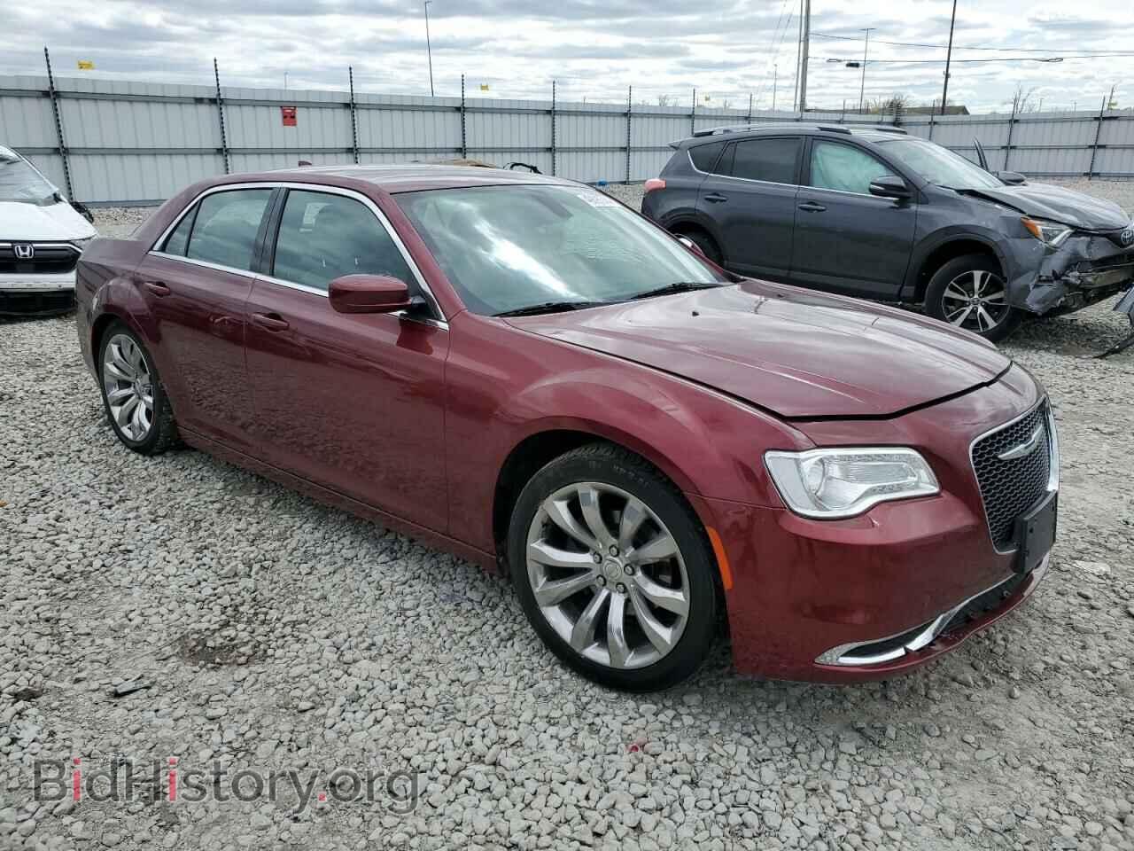 2017 CHRYSLER 300 - VIN: 2C3CCAAG1HH603671 - Фото 4