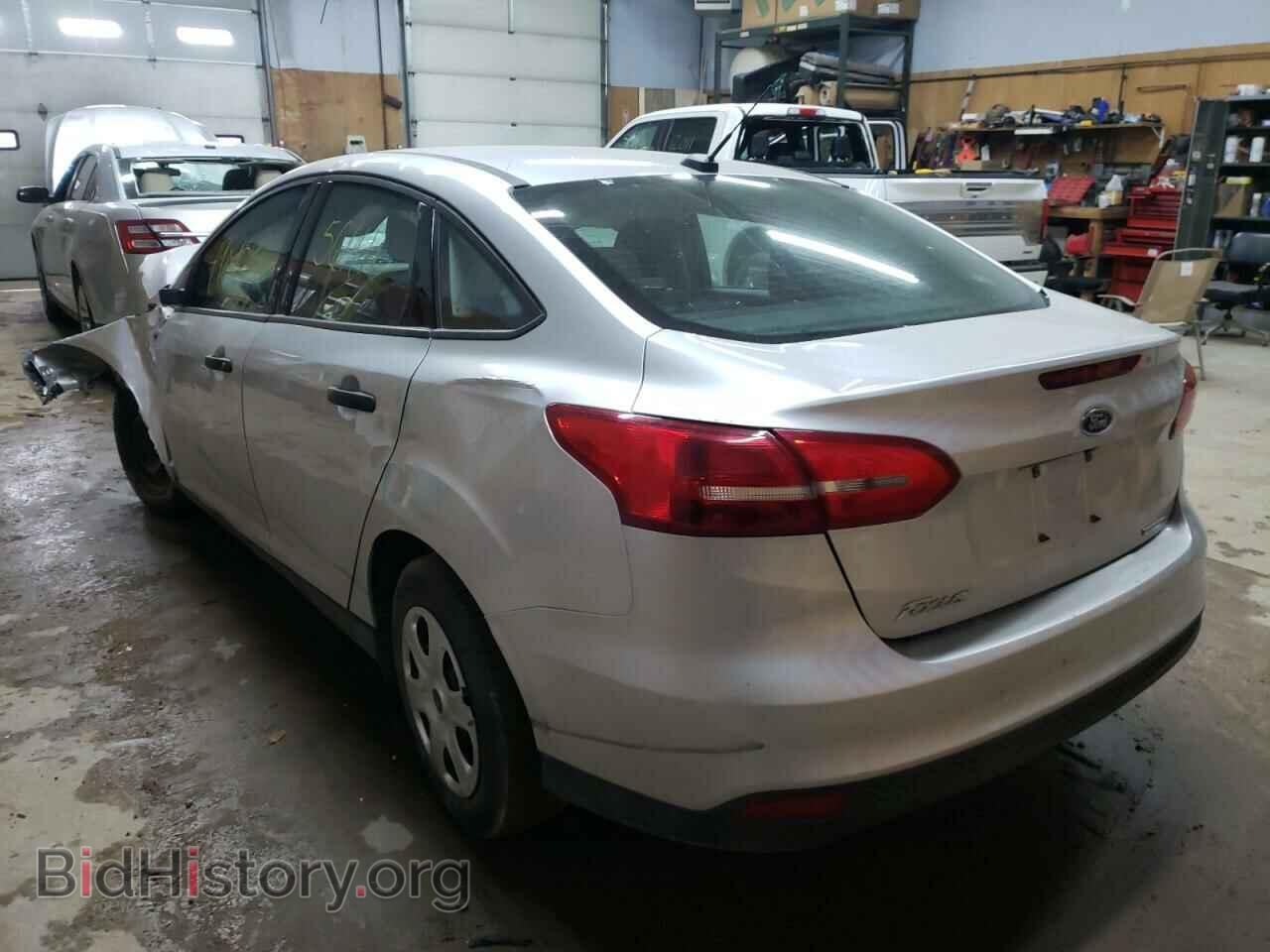 2016 FORD FOCUS - VIN: 1FADP3E24GL212164 - Фото 3