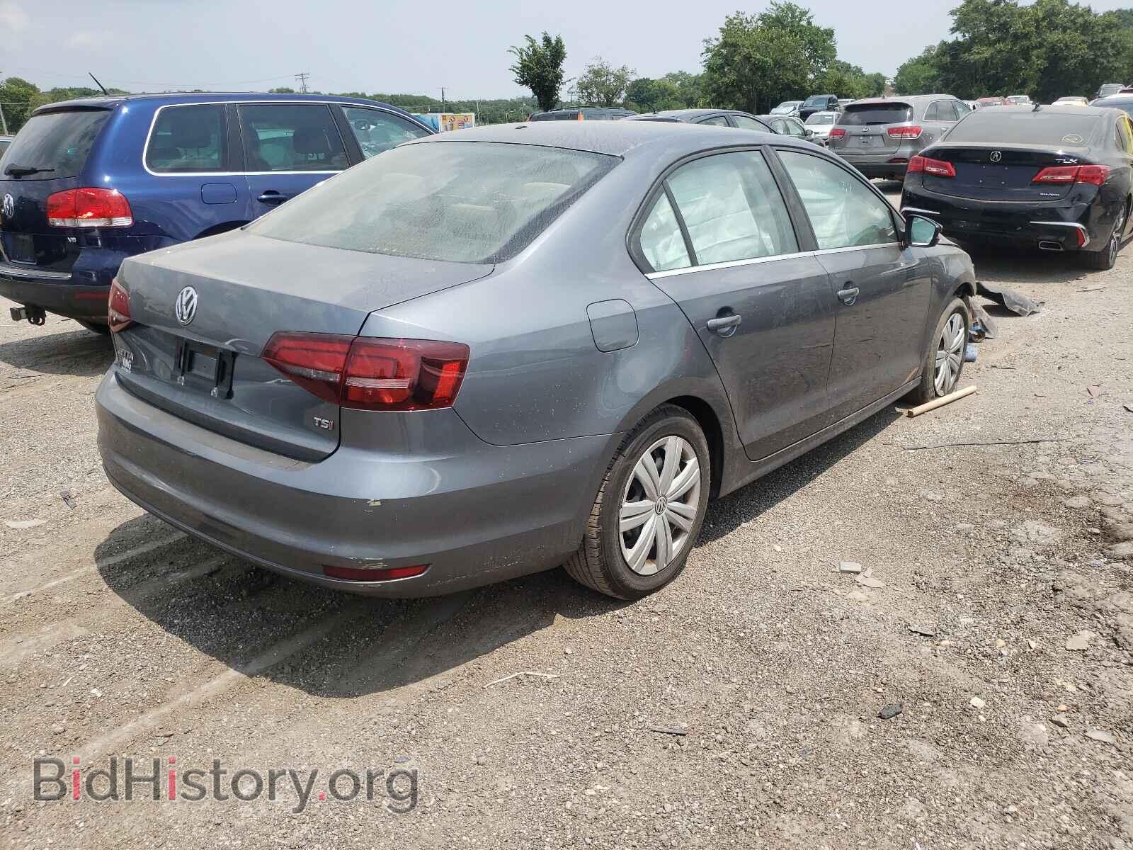 2017 VOLKSWAGEN JETTA - VIN: 3VW2B7AJ7HM366241 - Фото 4