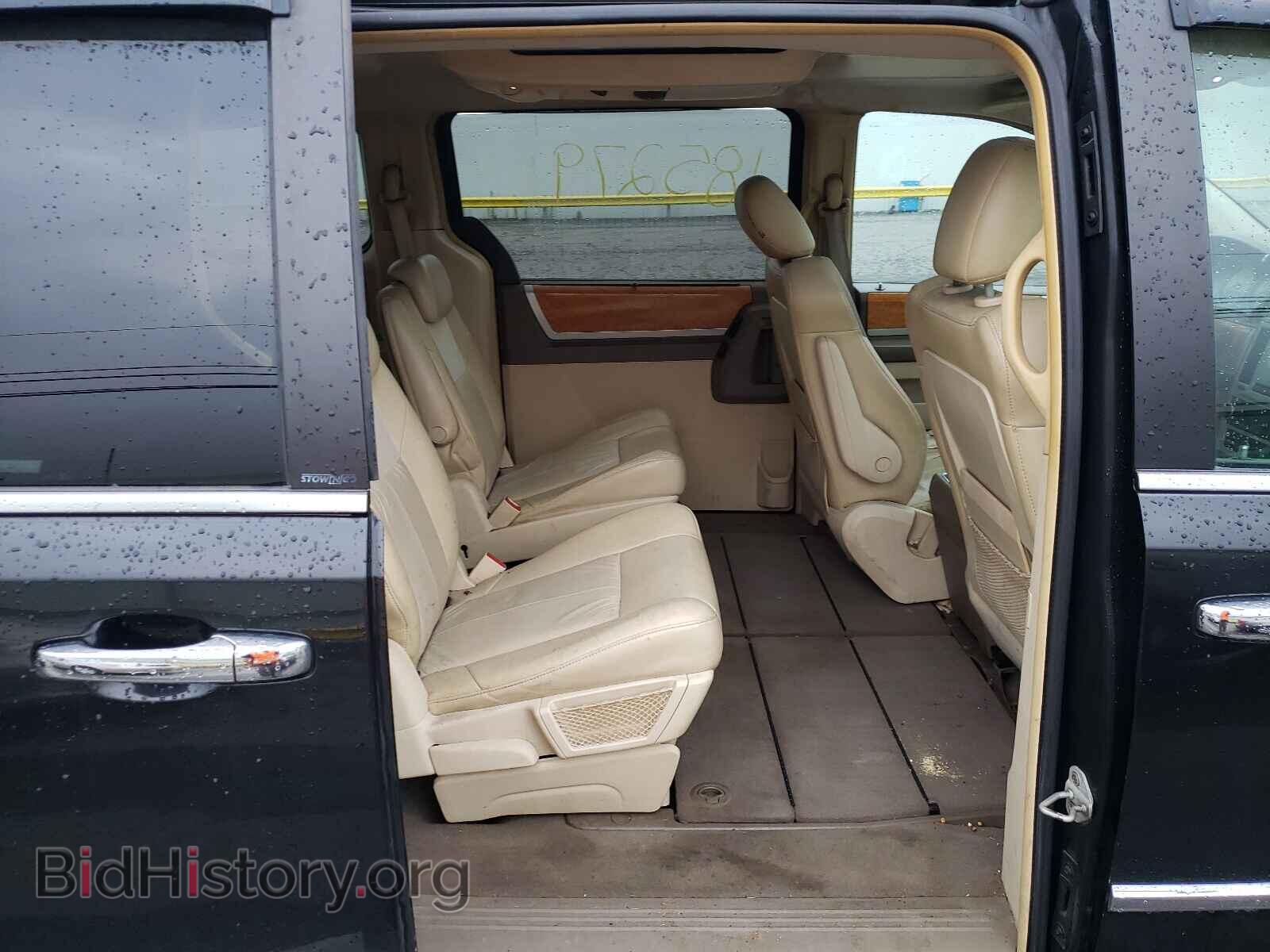 2008 CHRYSLER MINIVAN - VIN: 2A8HR64X48R817114 - Фото 6
