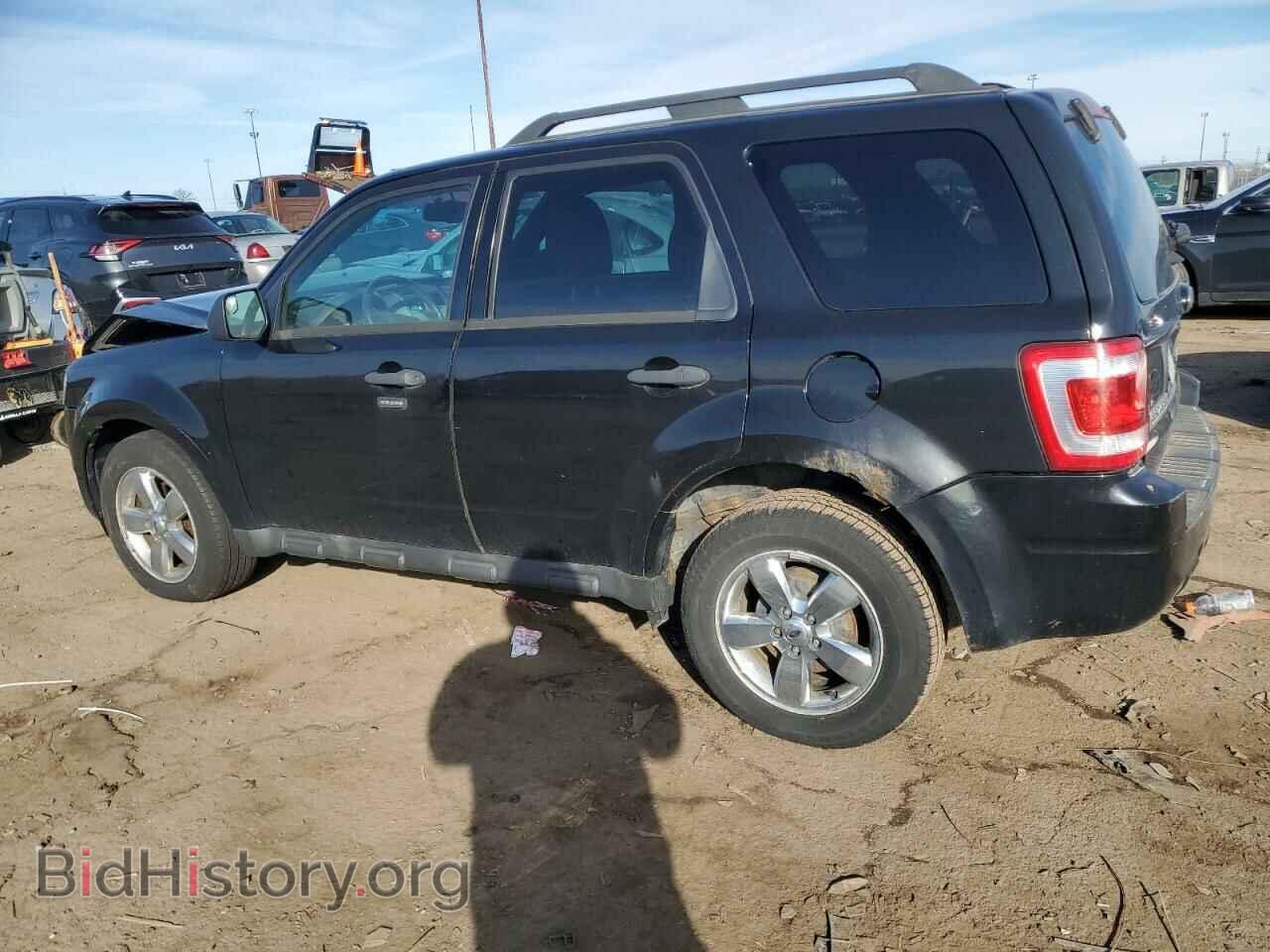2011 FORD ESCAPE - VIN: 1FMCU9D77BKA92207 - Фото 2