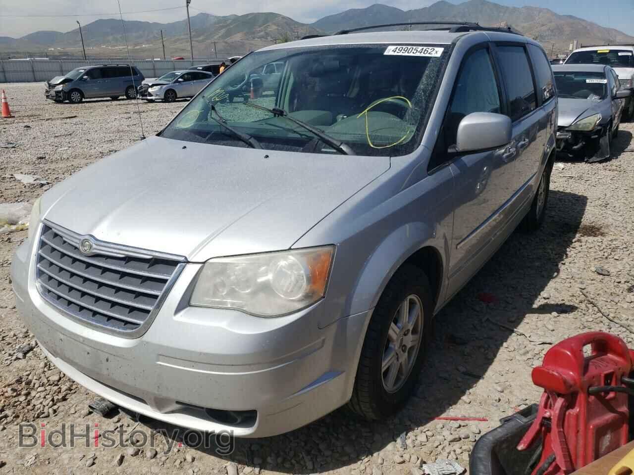 2010 CHRYSLER MINIVAN - VIN: 2A4RR5D12AR413228 - Фото 2