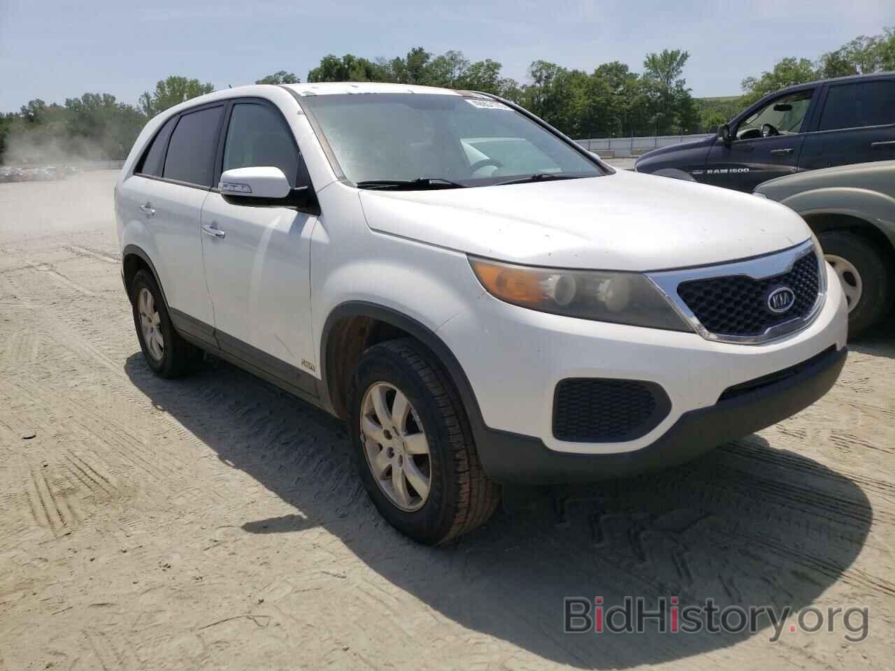 Photo 5XYKTCA13BG011726 - KIA SORENTO 2011