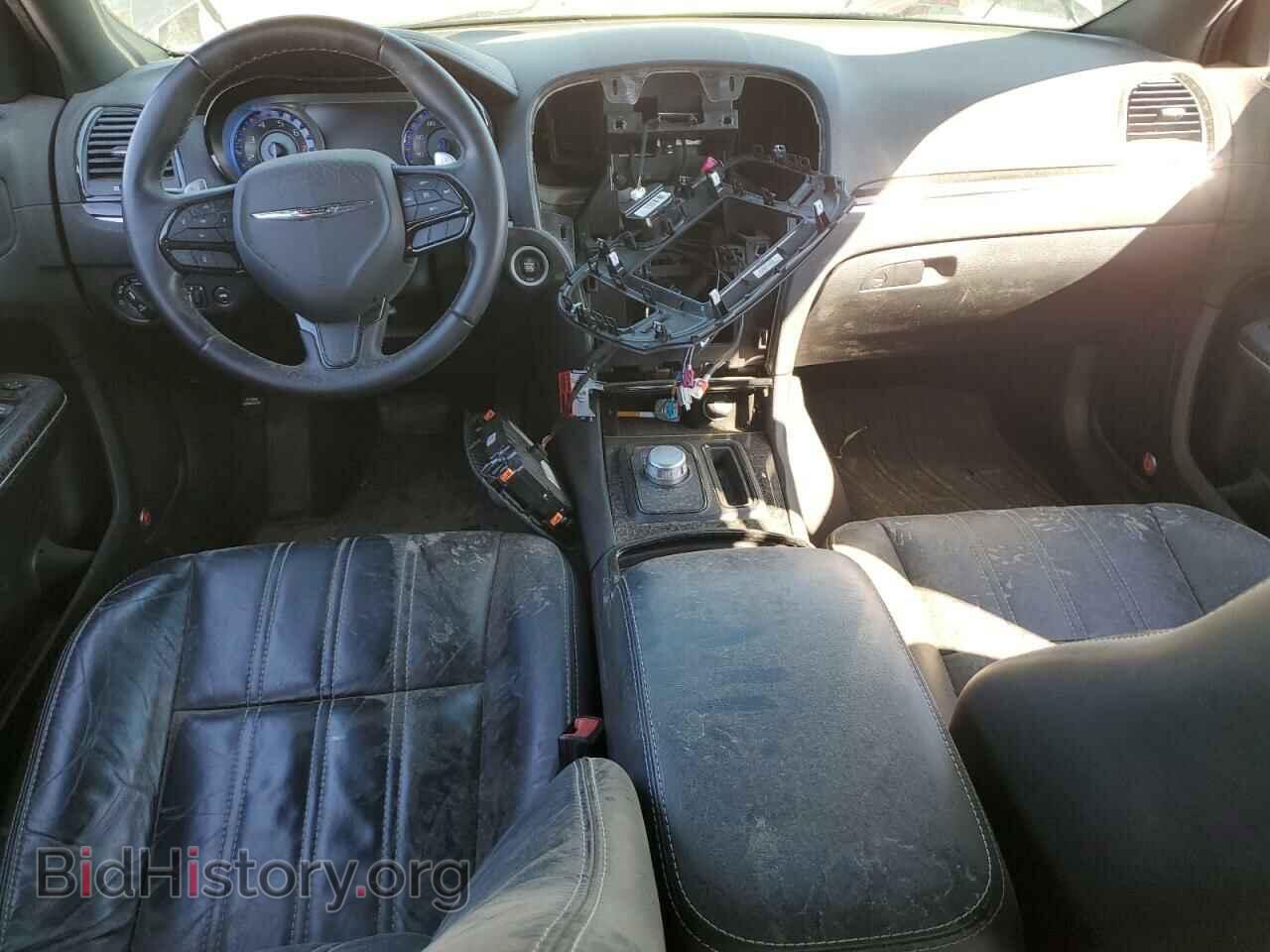 2017 CHRYSLER 300 - VIN: 2C3CCAGG2HH631048 - Фото 8