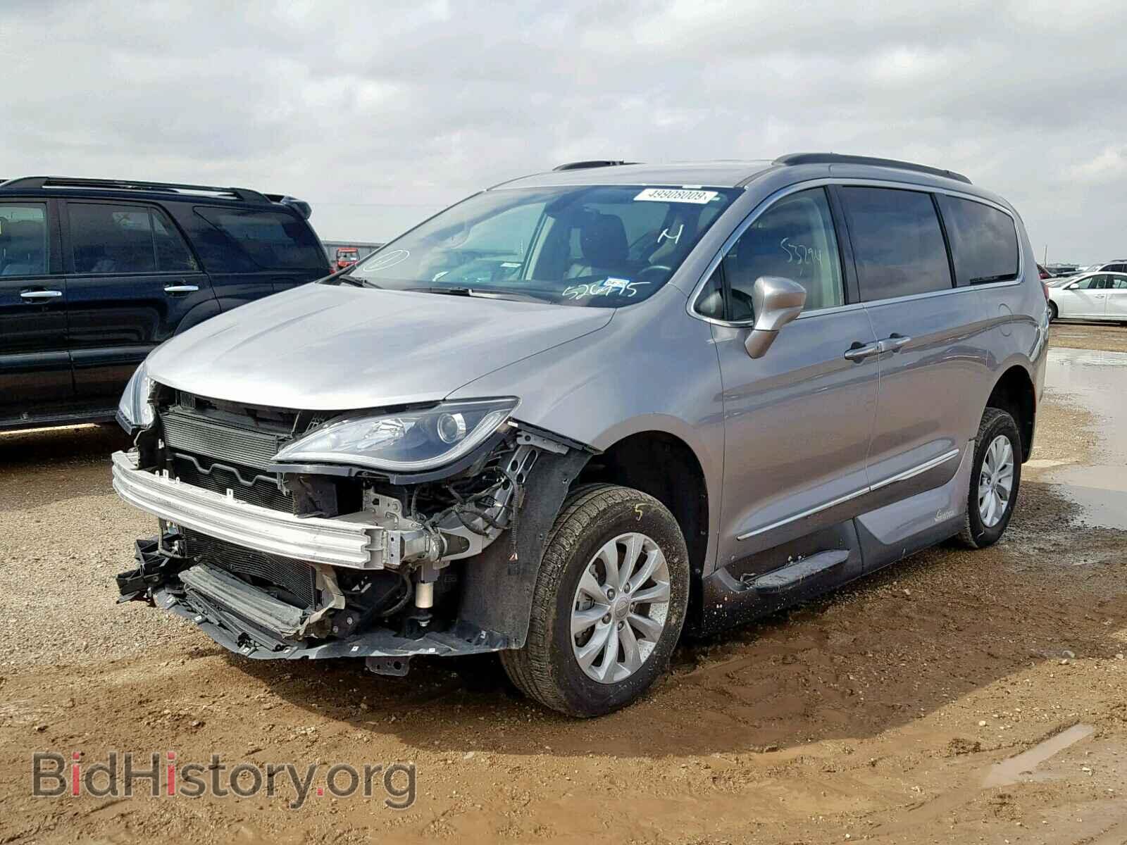 2017 CHRYSLER PACIFICA T - VIN: 2C4RC1BGXHR526975 - Photo 2