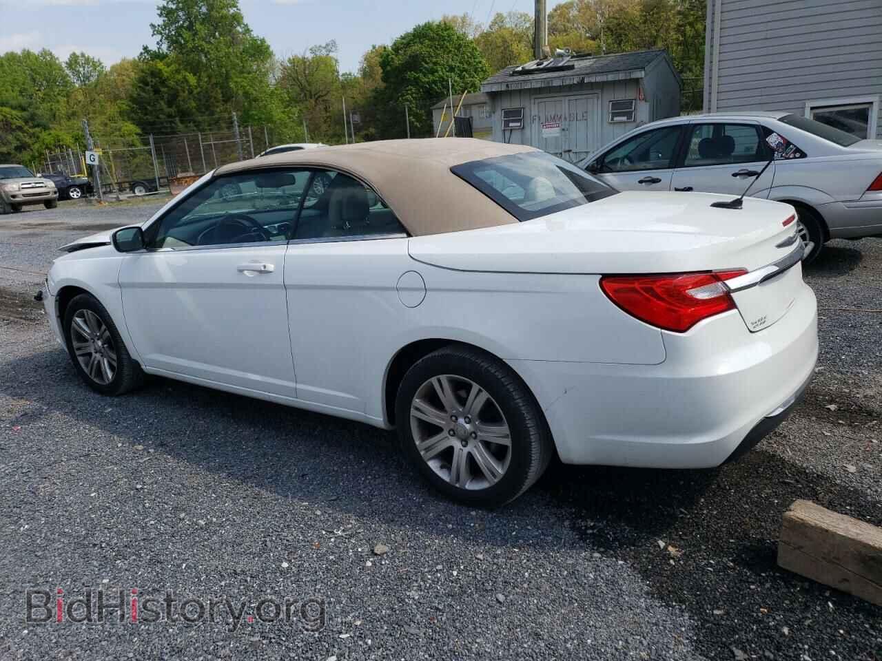 2011 CHRYSLER 200 - VIN: 1C3BC2EG6BN624140 - Фото 2