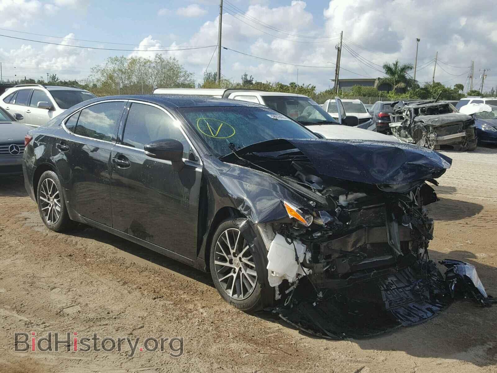 Фотография JTHBK1GG5G2215480 - LEXUS ES350 2016