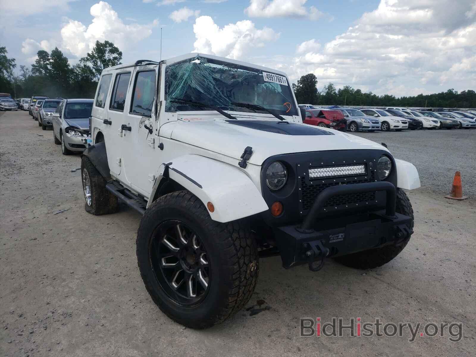 Photo 1J4BA5H18BL572655 - JEEP WRANGLER 2011