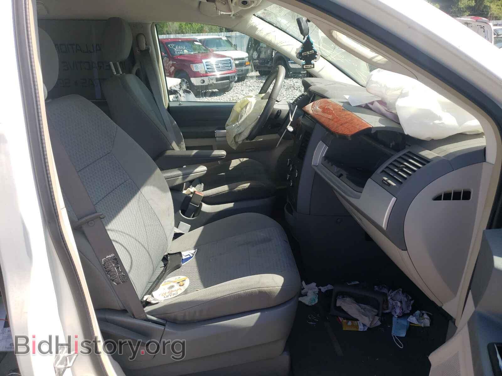 2008 CHRYSLER MINIVAN - VIN: 2A8HR54P38R728189 - Фото 5