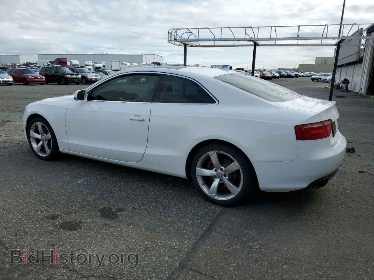 2010 AUDI A5 - VIN: WAUCFAFR9AA064490 - Фото 2
