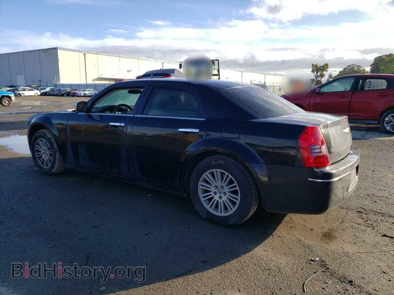 2010 CHRYSLER 300 - VIN: 2C3CA4CD5AH101195 - Фото 2