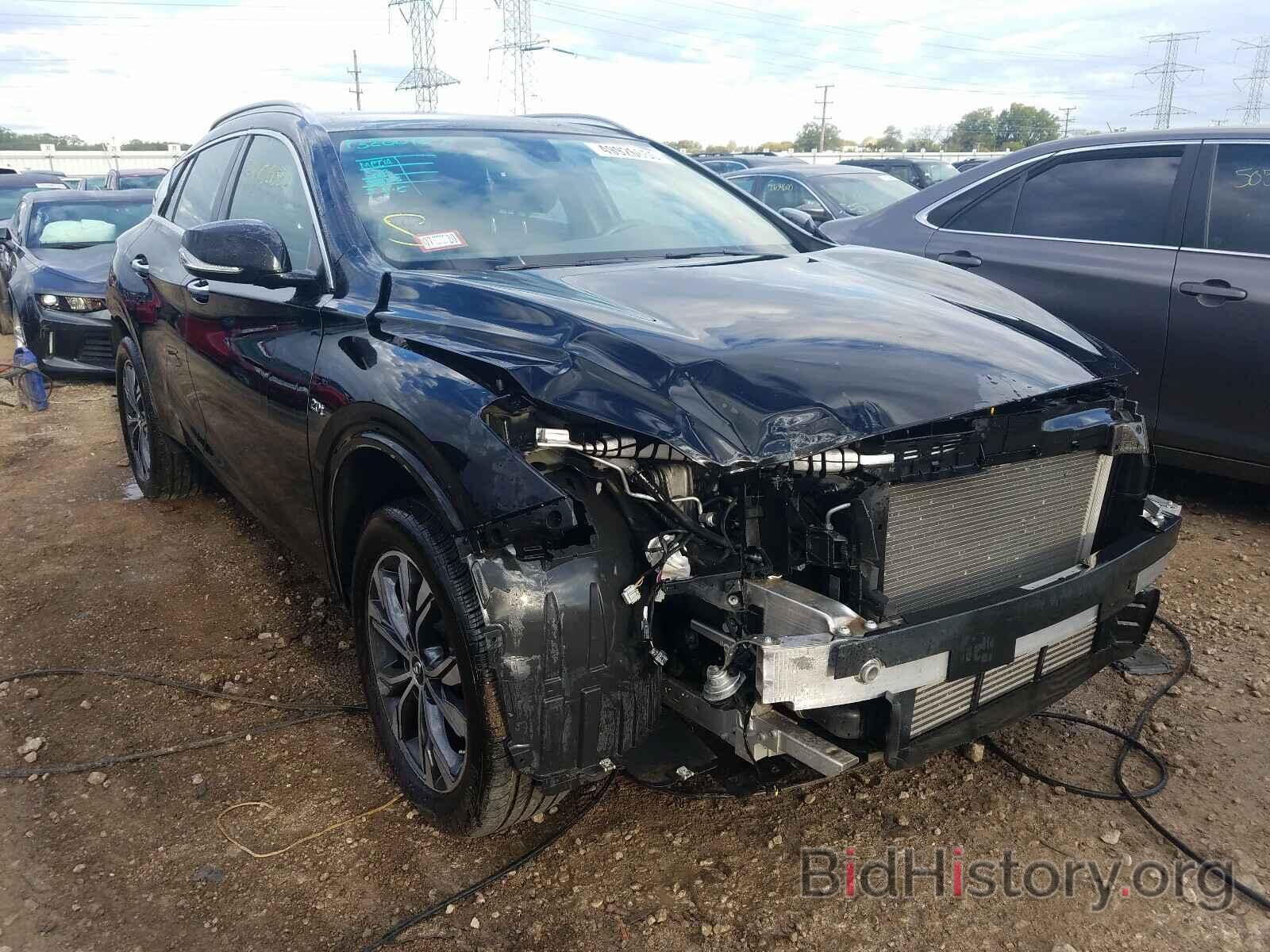 Фотография SJKCH5CR6JA048351 - INFINITI QX30 2018