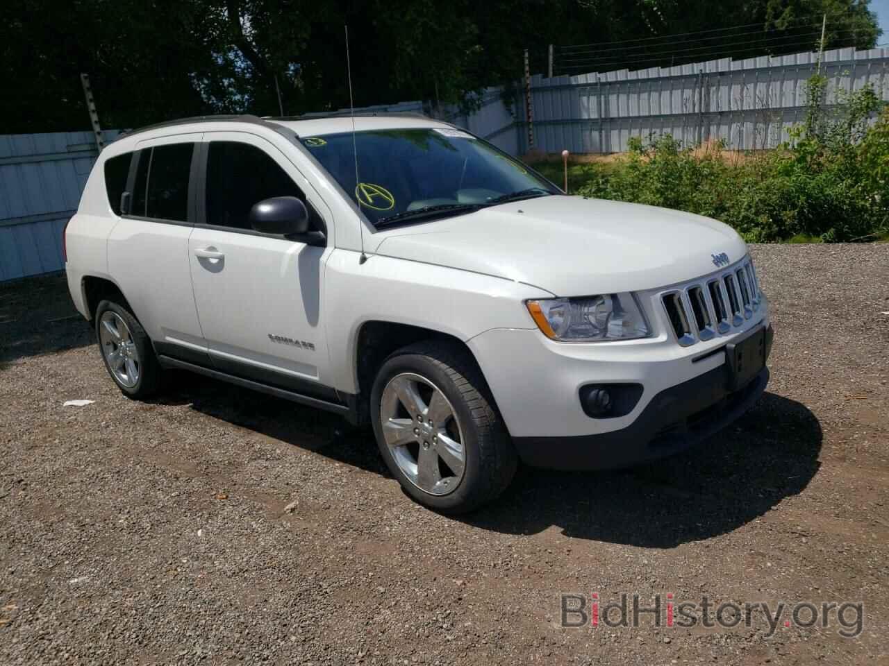 Photo 1J4NF5FB3BD154735 - JEEP COMPASS 2011