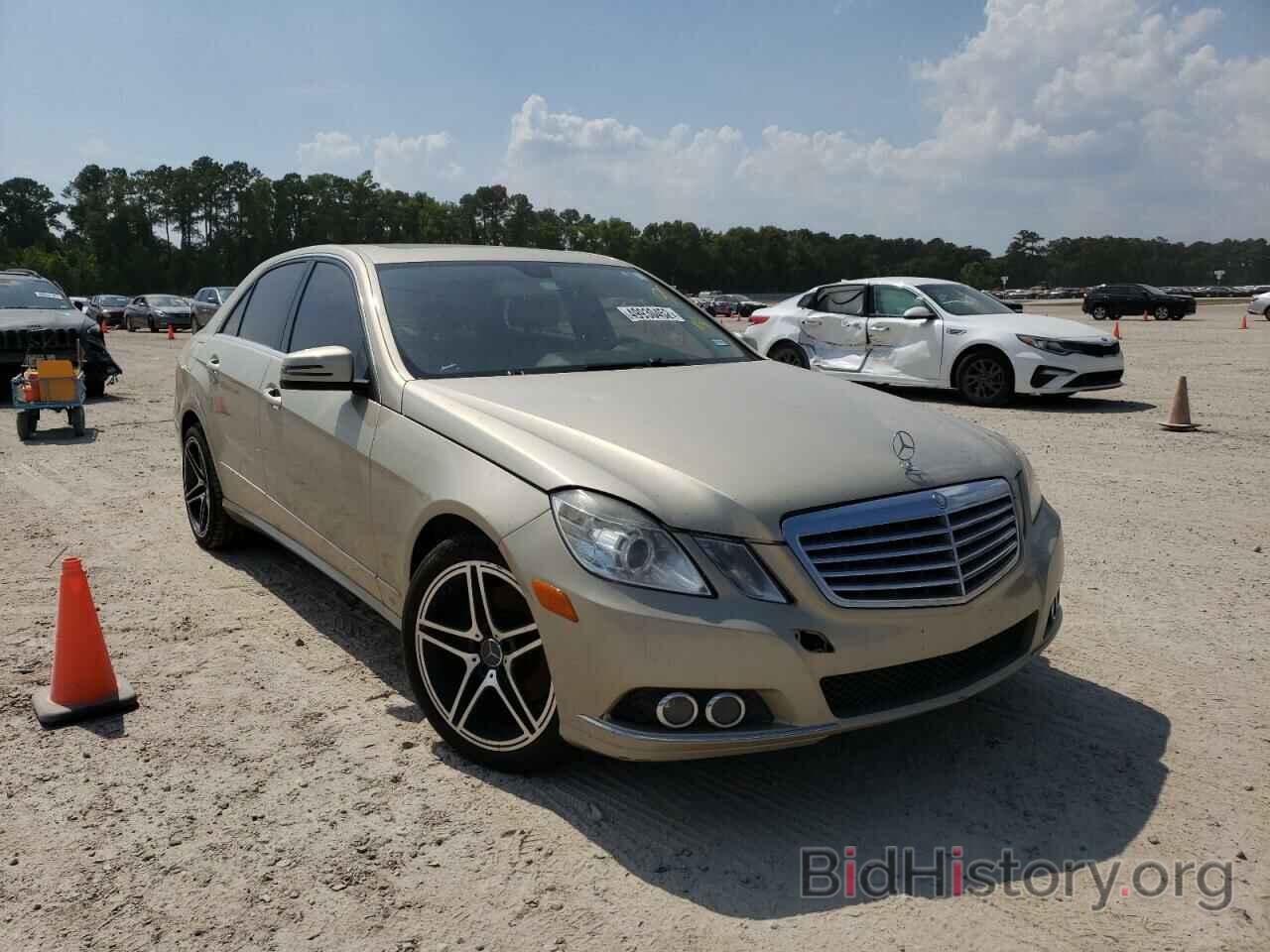 Photo WDDHF8HB3AA060135 - MERCEDES-BENZ E-CLASS 2010