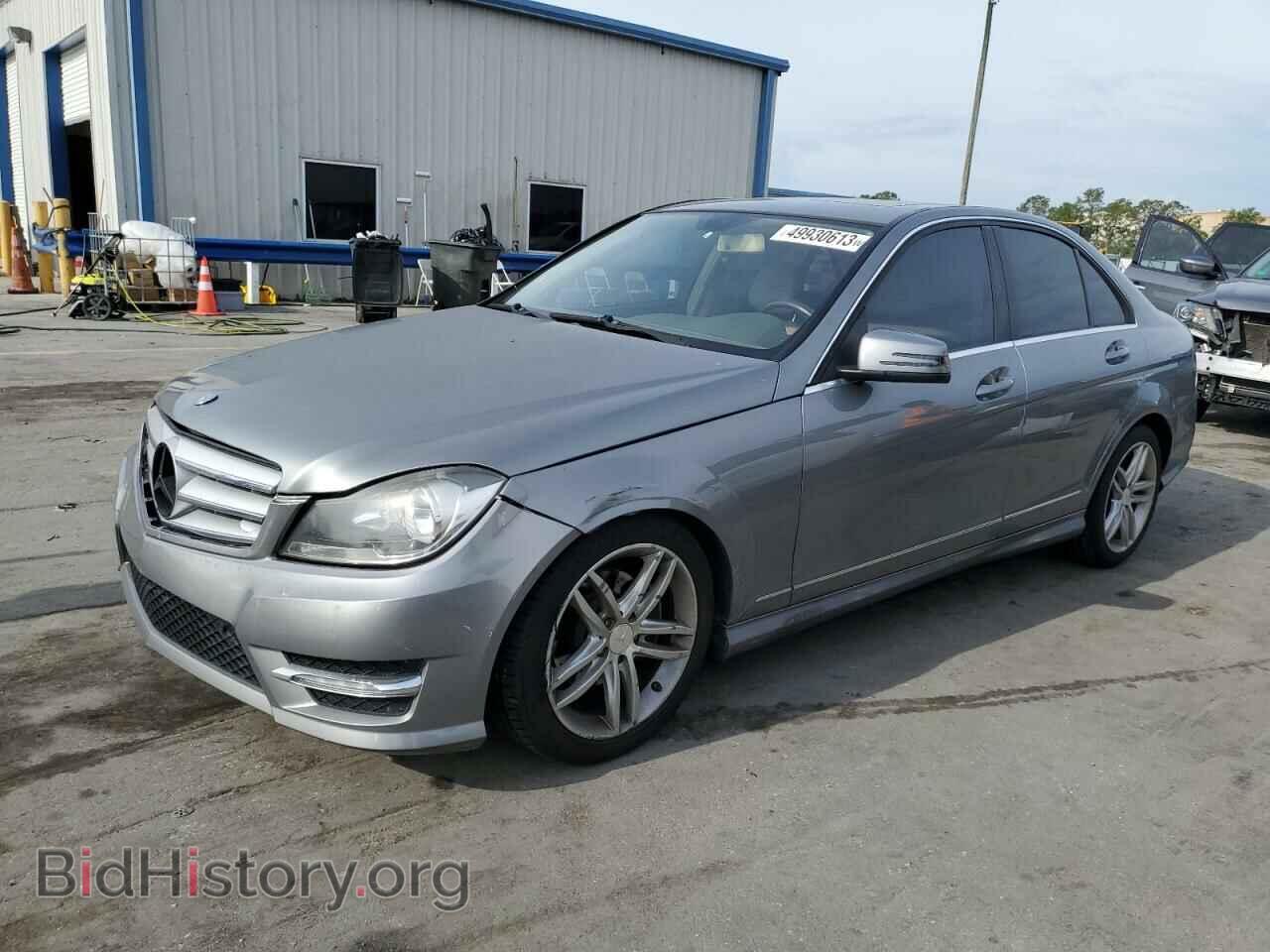 Photo WDDGF8BB1CR231926 - MERCEDES-BENZ C-CLASS 2012