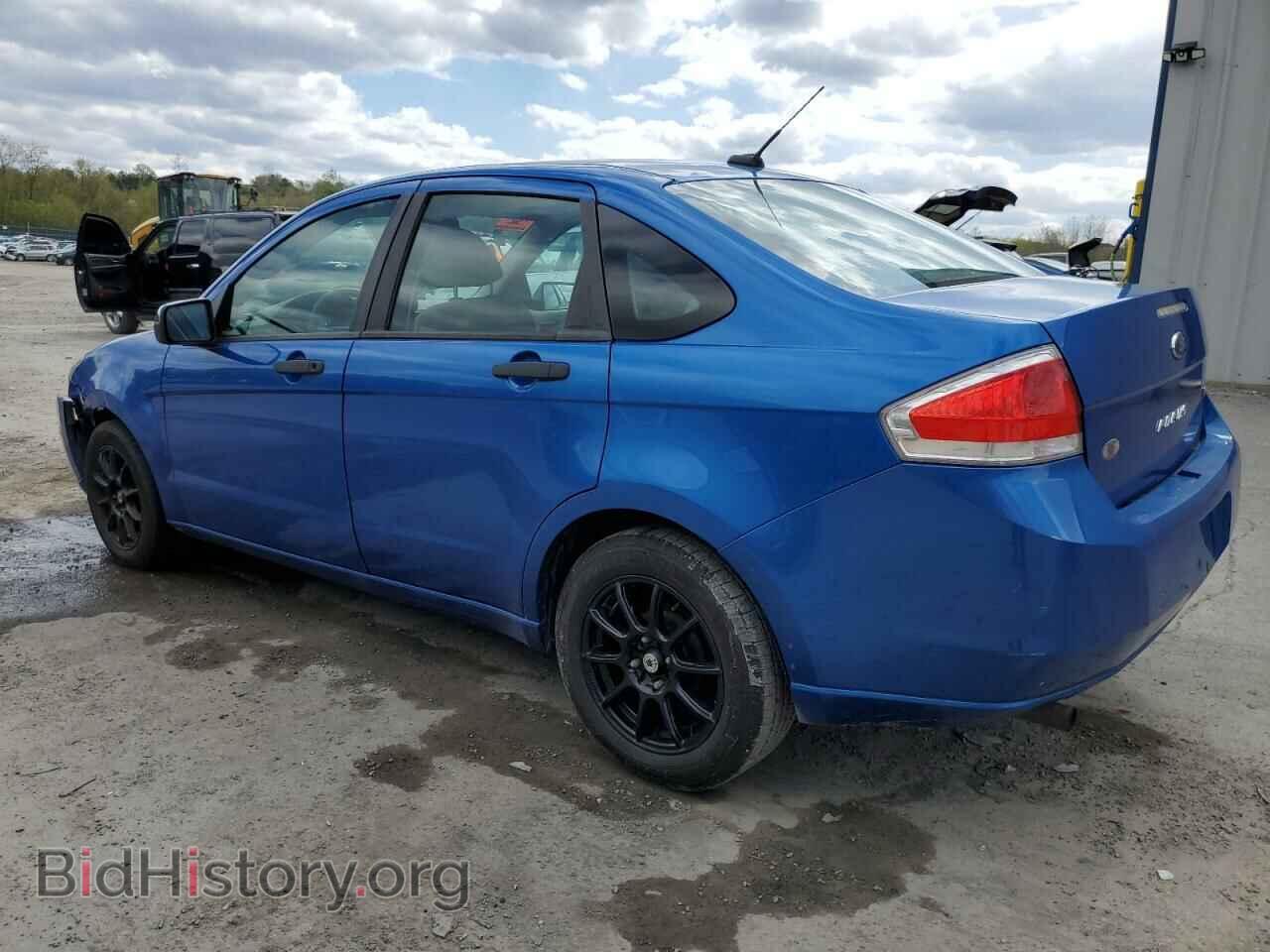 2011 FORD FOCUS - VIN: 1FAHP3FN2BW157781 - Photo 2