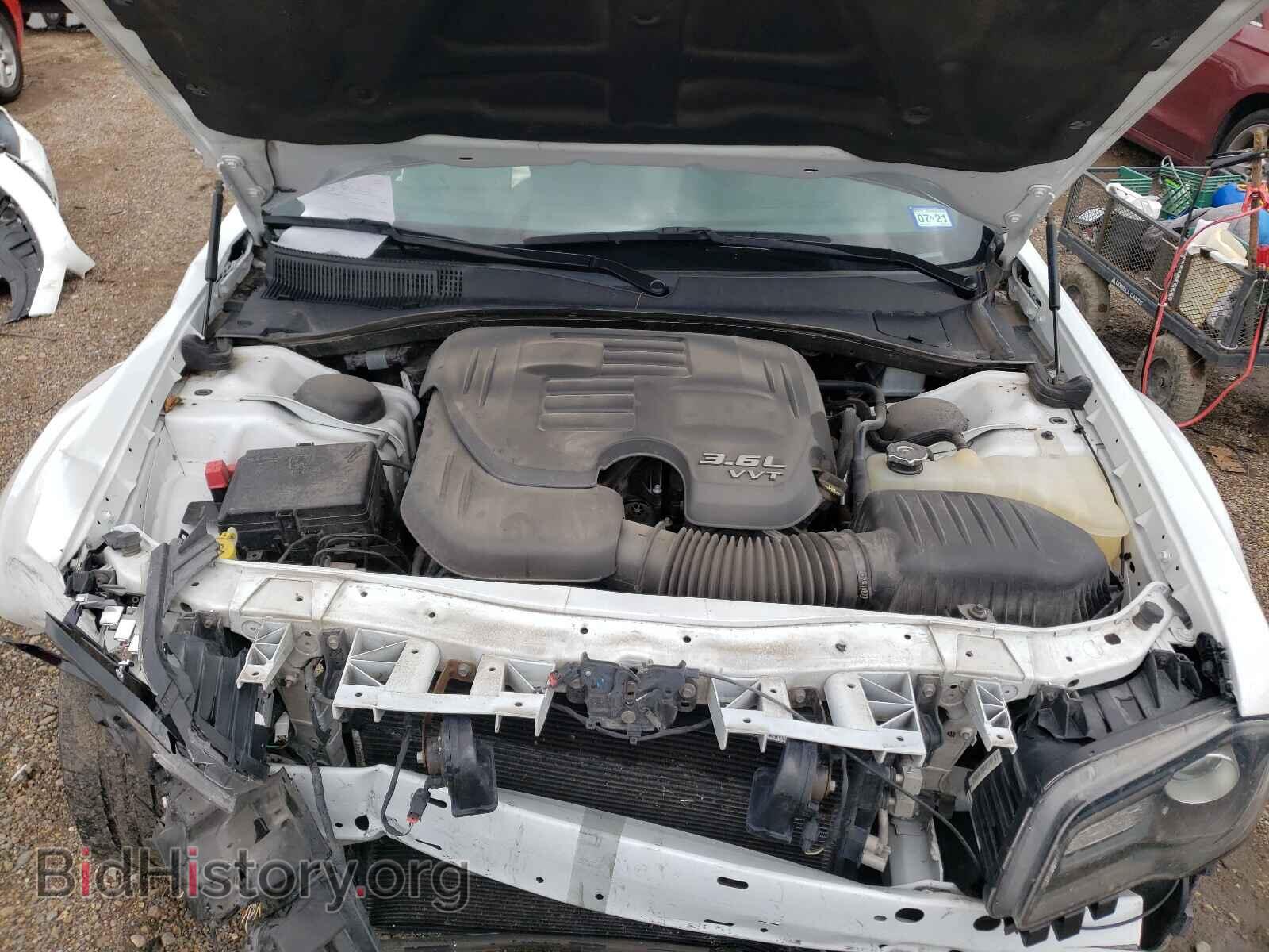2019 CHRYSLER 300 - VIN: 2C3CCABG3KH682900 - Фото 7
