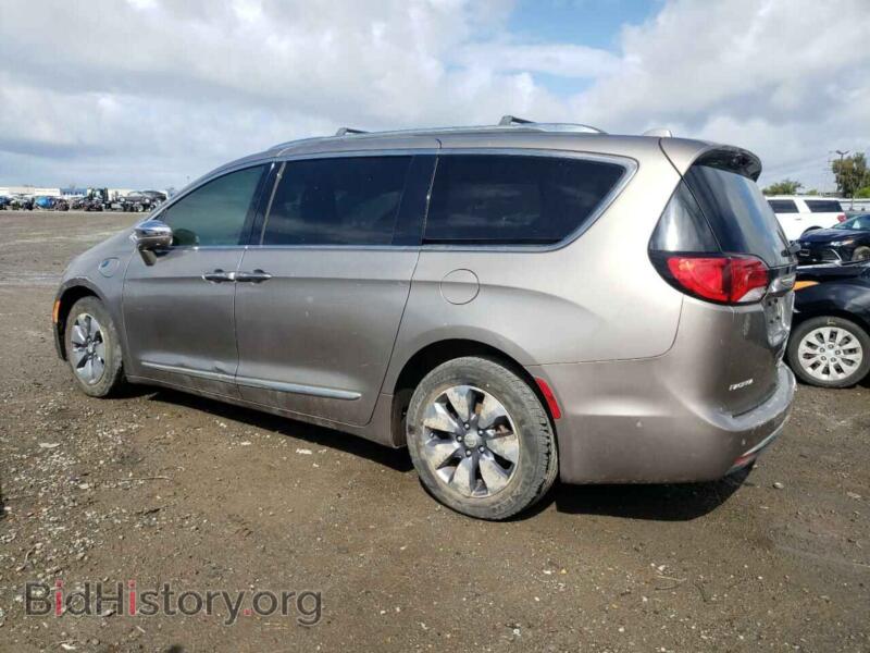 2018 Chrysler PACIFICA (VIN 2C4RC1N72JR213517) — photo 2 of 13