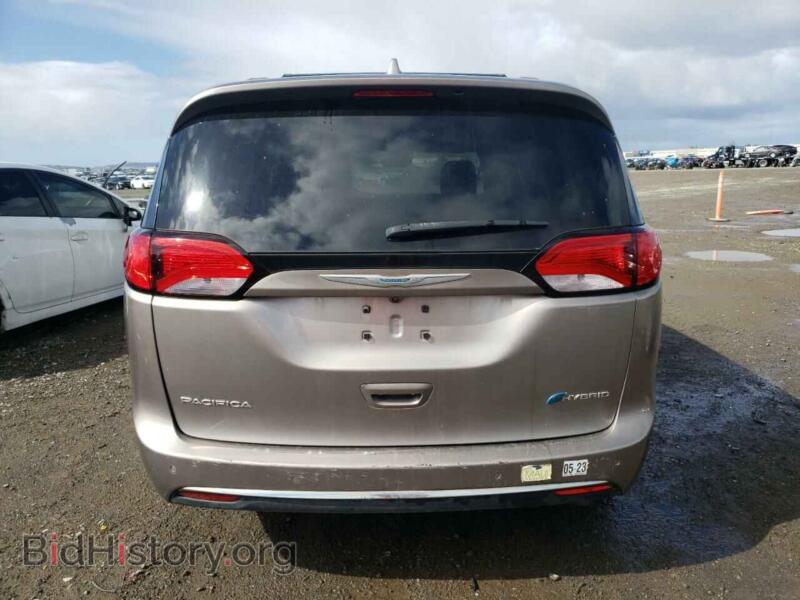 2018 Chrysler PACIFICA (VIN 2C4RC1N72JR213517) — photo 6 of 13