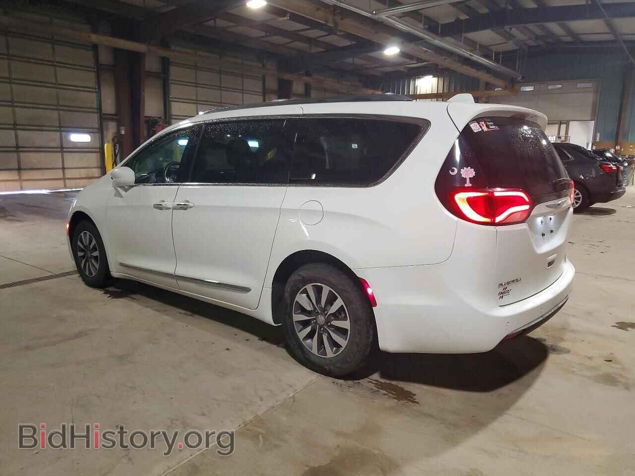 2020 CHRYSLER PACIFICA - VIN: 2C4RC1EG2LR145951 - Photo 2