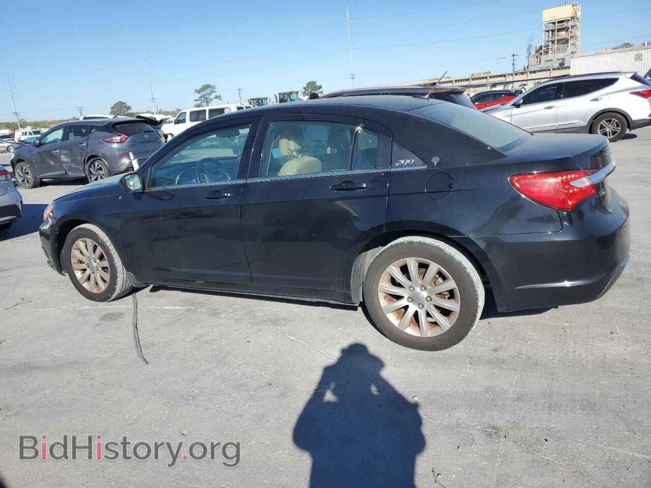 2013 CHRYSLER 200 - VIN: 1C3CCBBG3DN533807 - Фото 2