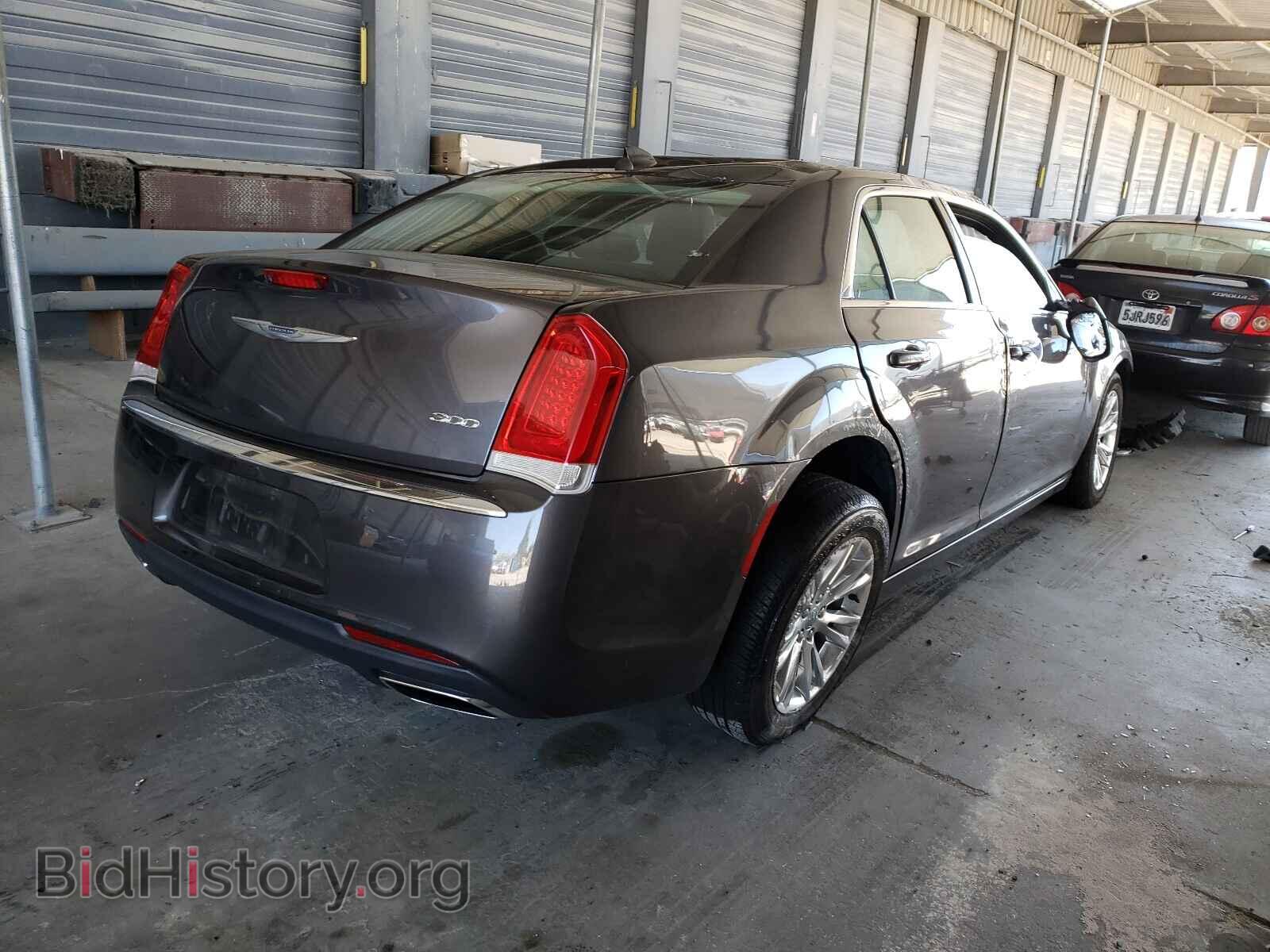 2017 CHRYSLER 300 - VIN: 2C3CCAAG1HH511833 - Фото 4