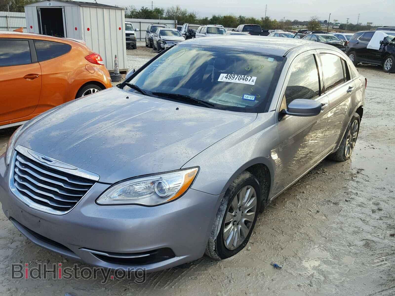 2013 CHRYSLER 200 - VIN: 1C3CCBAB3DN611606 - Фото 2