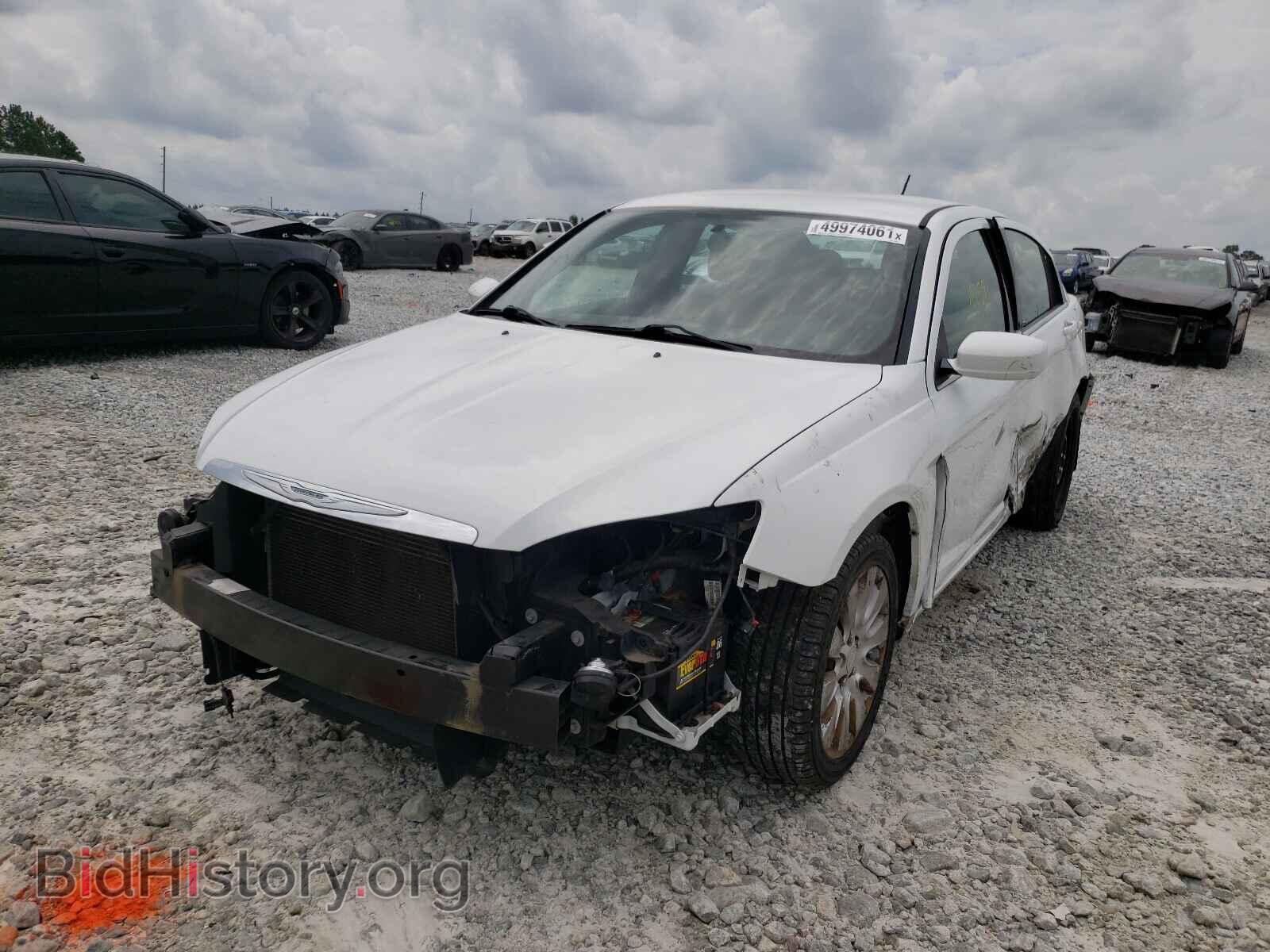 2012 CHRYSLER 200 - VIN: 1C3CCBAB9CN145047 - Фото 2
