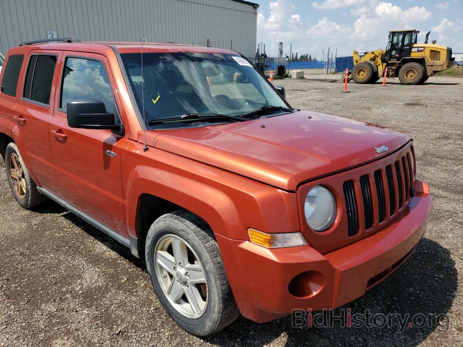 Photo 1J4NF2GB2AD517862 - JEEP PATRIOT 2010