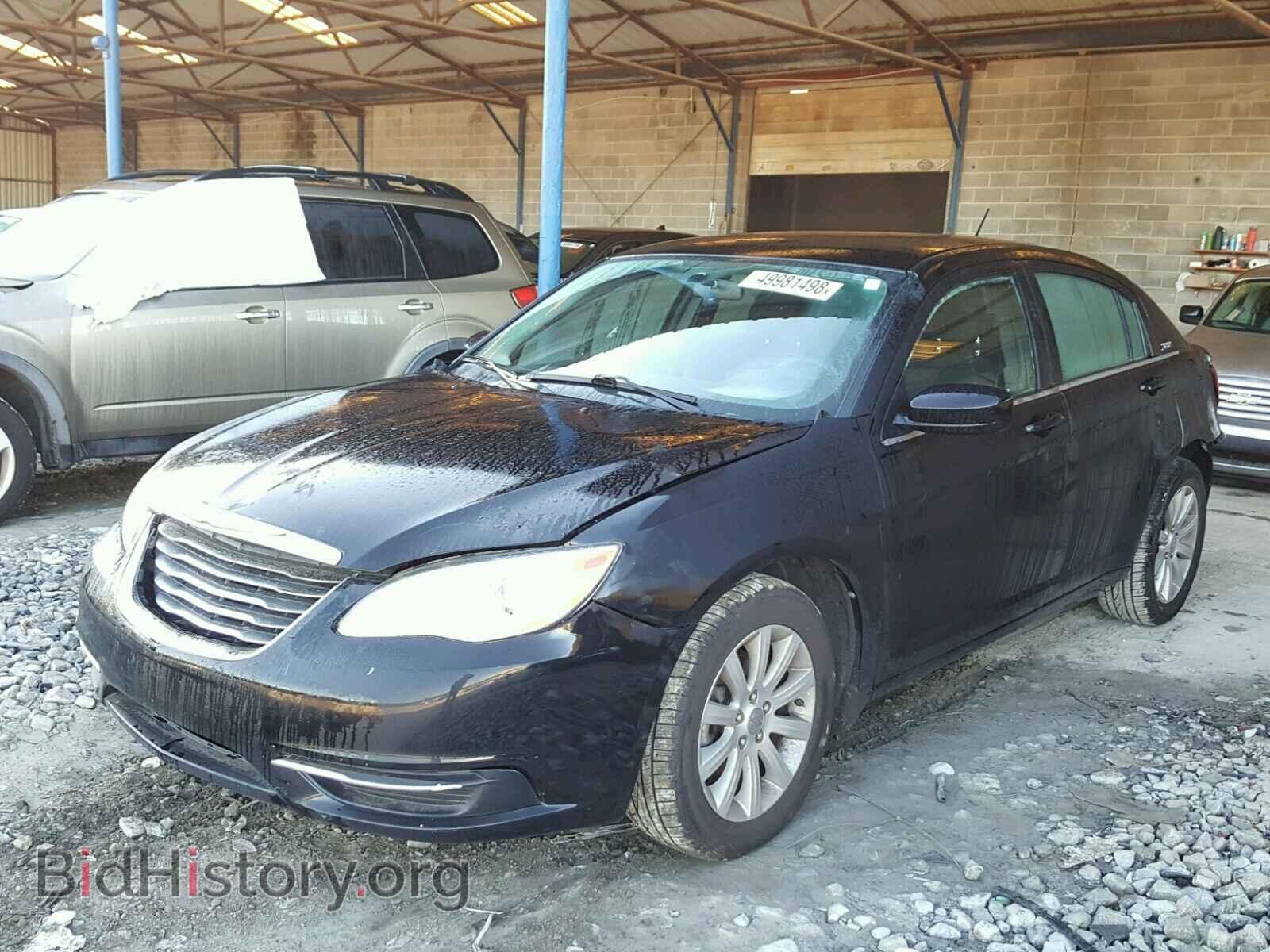 2013 CHRYSLER 200 - VIN: 1C3CCBAB7DN640624 - Фото 2