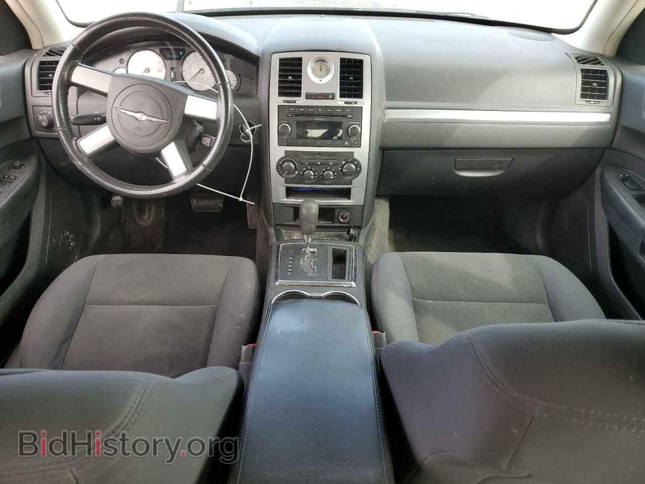 2010 CHRYSLER 300 - VIN: 2C3CA5CV5AH193519 - Фото 8
