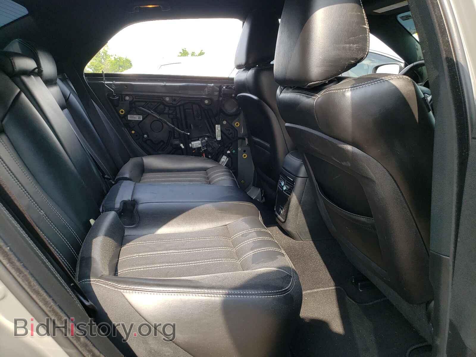 2019 CHRYSLER 300 - VIN: 2C3CCABG7KH628810 - Фото 6