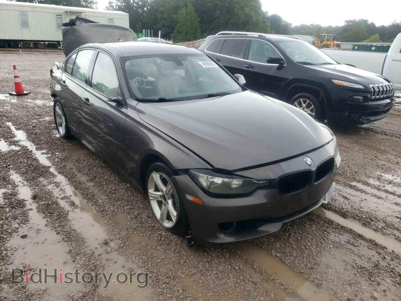 Photo WBA3A5C54CF345271 - BMW 3 SERIES 2012