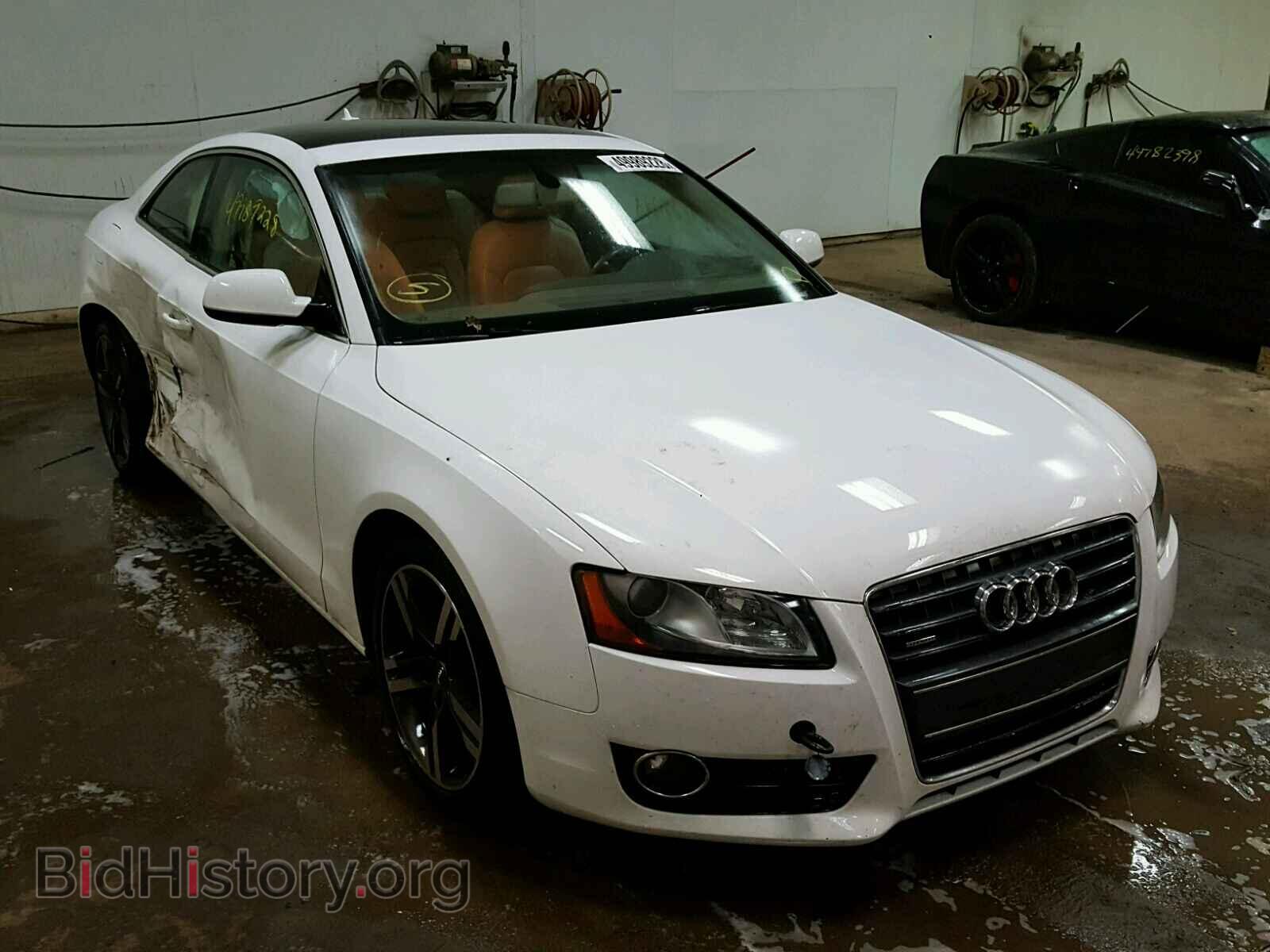 Фотография WAUCFAFRXCA030951 - AUDI A5 PREMIUM 2012