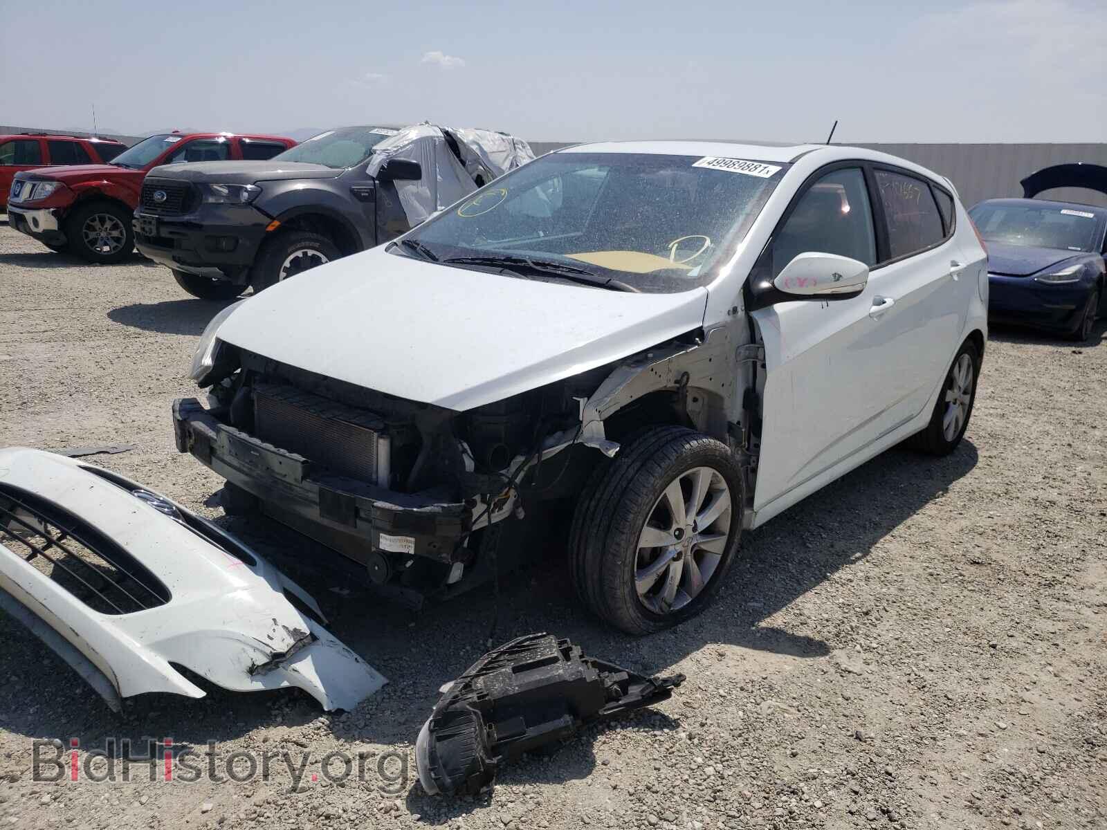 2013 HYUNDAI ACCENT - VIN: KMHCU5AE3DU092496 - Фото 2
