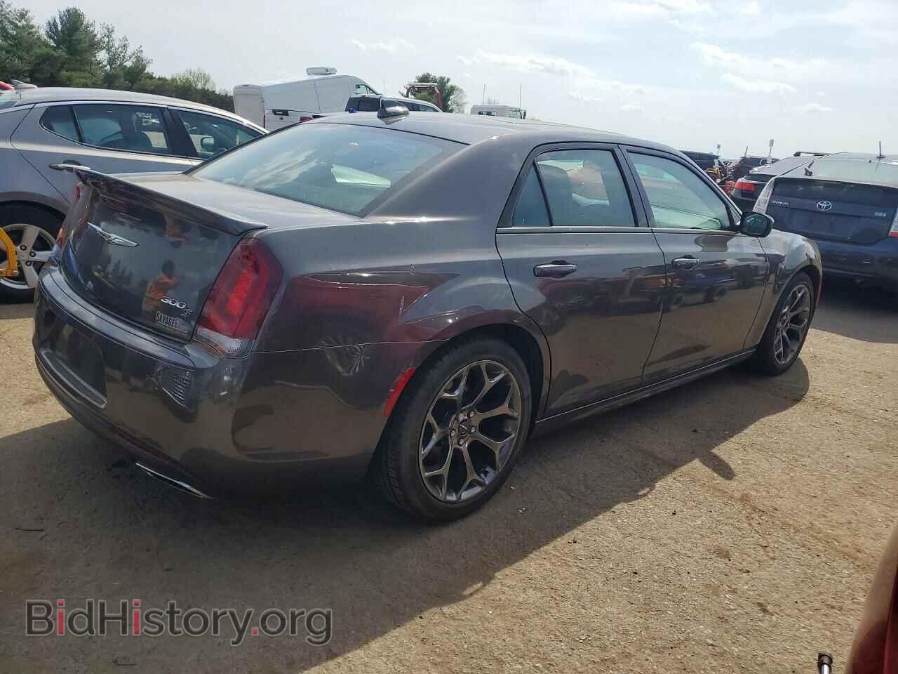 2017 CHRYSLER 300 - VIN: 2C3CCABG2HH582523 - Фото 3