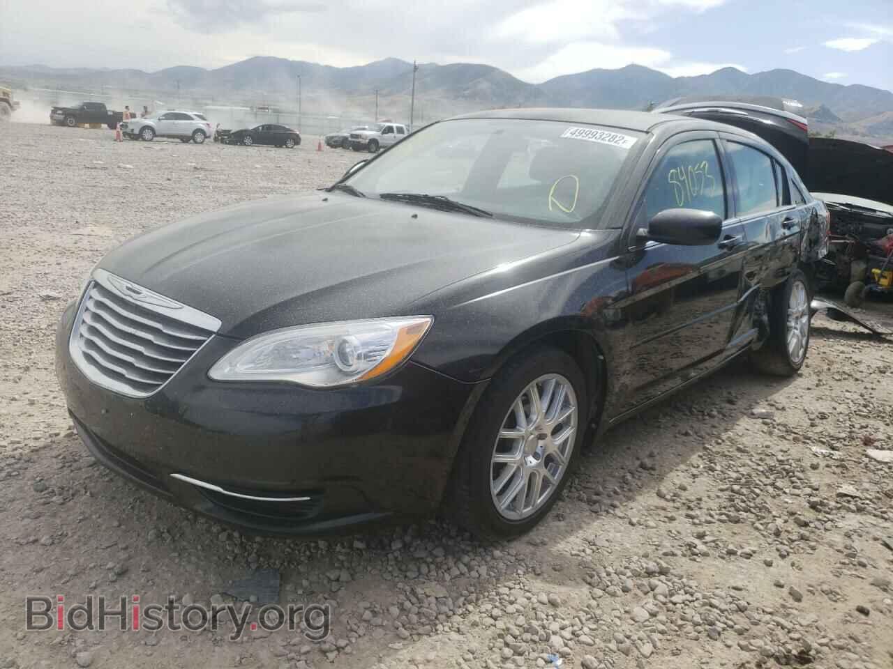 2013 CHRYSLER 200 - VIN: 1C3CCBBB0DN732351 - Фото 2