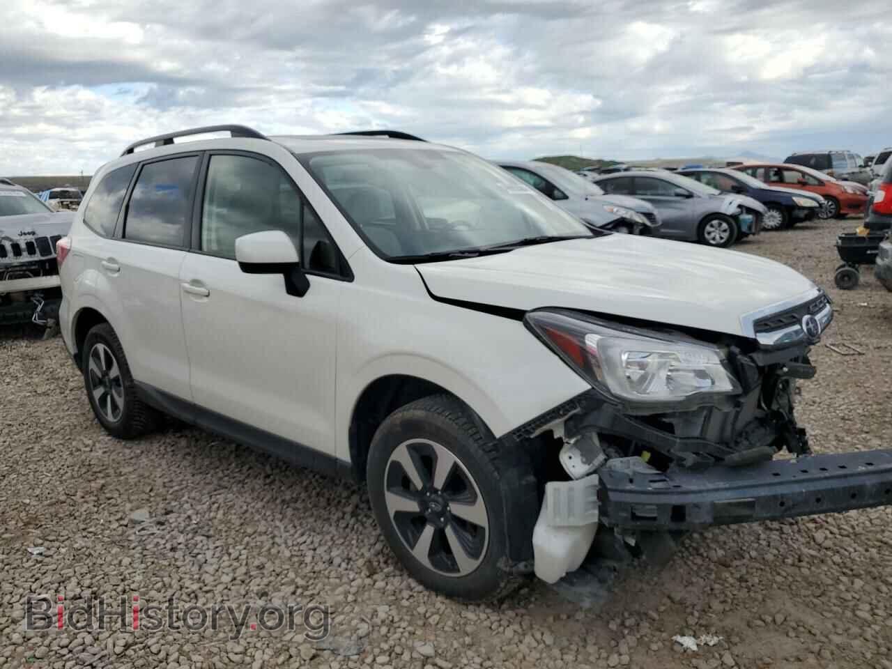 2017 SUBARU FORESTER - VIN: JF2SJAGC8HH806789 - Фото 4