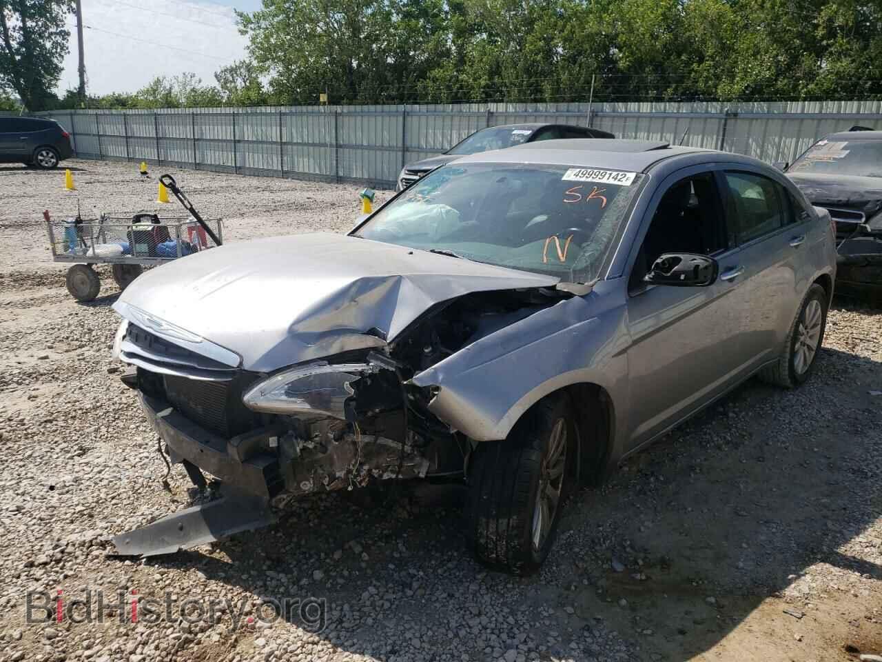 2014 CHRYSLER 200 - VIN: 1C3CCBCGXEN134747 - Фото 2