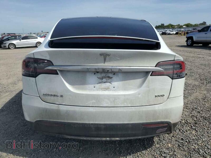2018 Tesla MODEL X (VIN 5YJXCAE28JF114563) — фото 6 из 12